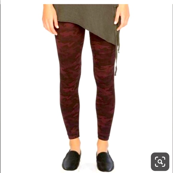 Spanx-Look at Me Now Camo leggings wine/black XL - Picture 2 of 7